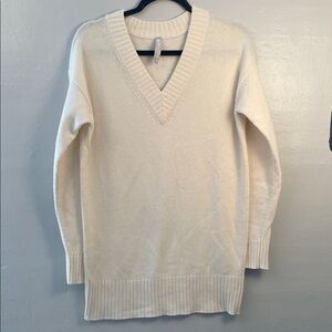 ATHLETA Wool Cashmere V-Neck Tunic Sweater, size xxsmall cream